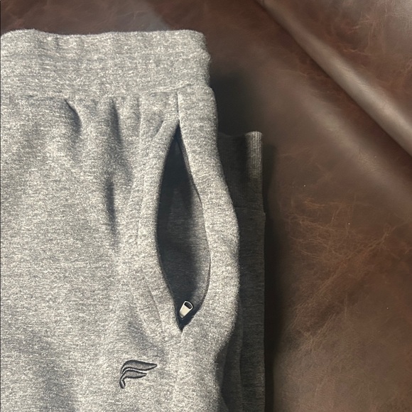 Fabletics Gray Men's Joggers - Picture 3 of 4
